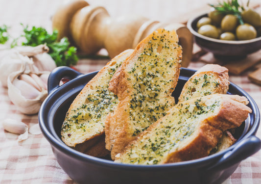 Get the Perfect Garlic Bread Every Time: Homemade Seasoning Recipe and Pro Tips Included!
